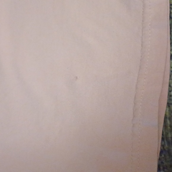 Free Add-on Pink Much Music Tee - Size Medium (Girl) - Picture 5 of 5